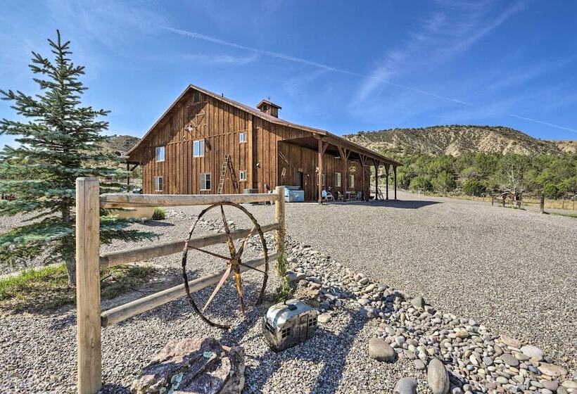 Montrose Barndominium On 7 Acres With Views!