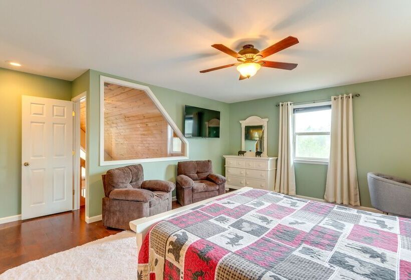 Peaceful Cabin Retreat   9 Mi To Murphy!