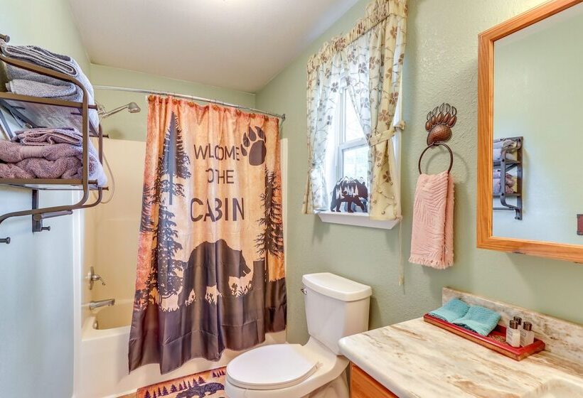 Peaceful Cabin Retreat   9 Mi To Murphy!