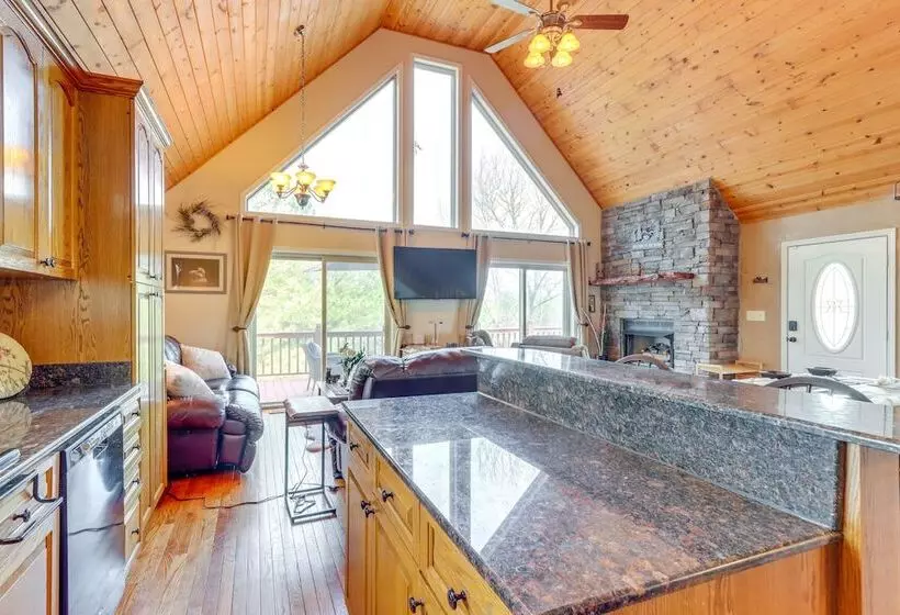 Peaceful Cabin Retreat   9 Mi To Murphy!