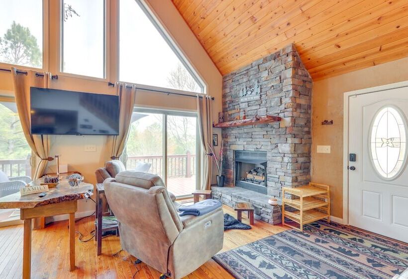 Peaceful Cabin Retreat   9 Mi To Murphy!