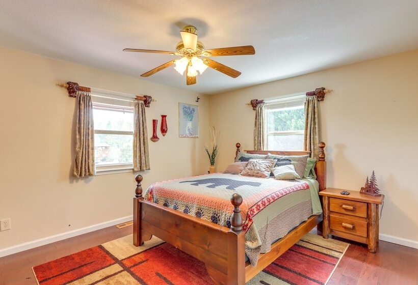 Peaceful Cabin Retreat   9 Mi To Murphy!