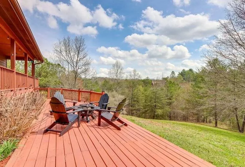 Peaceful Cabin Retreat   9 Mi To Murphy!