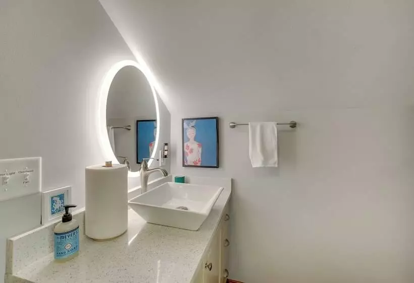 Pet Friendly Murph Landing   1 Mile To Wvu!