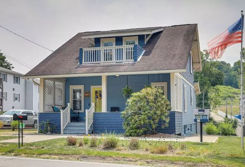 Pet Friendly Murph Landing   1 Mile To Wvu!