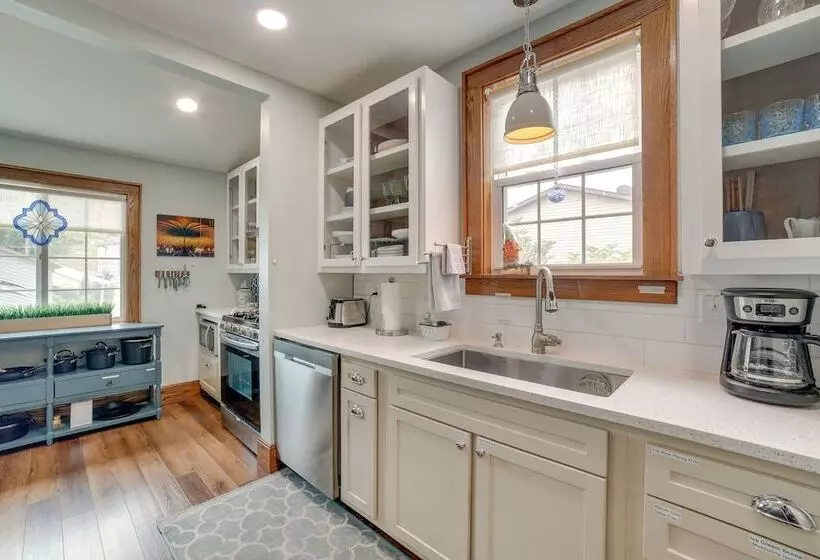 Pet Friendly Murph Landing   1 Mile To Wvu!