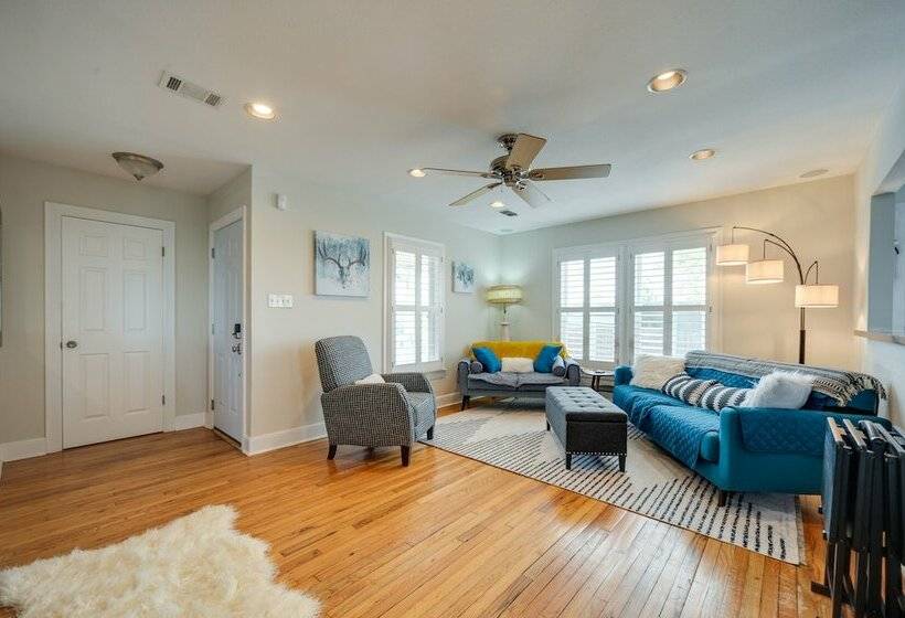 Pet Friendly Texas Retreat W/ Deck & Gas Grill!