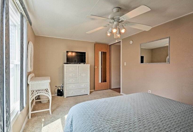 Tranquil Grove Home W/ Hot Tub Near Grand Lake!