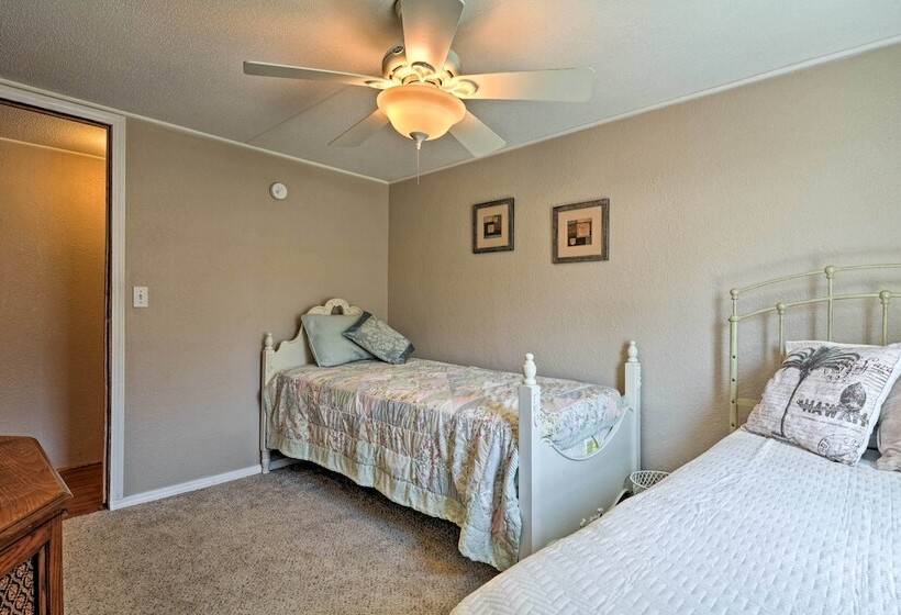 Tranquil Grove Home W/ Hot Tub Near Grand Lake!