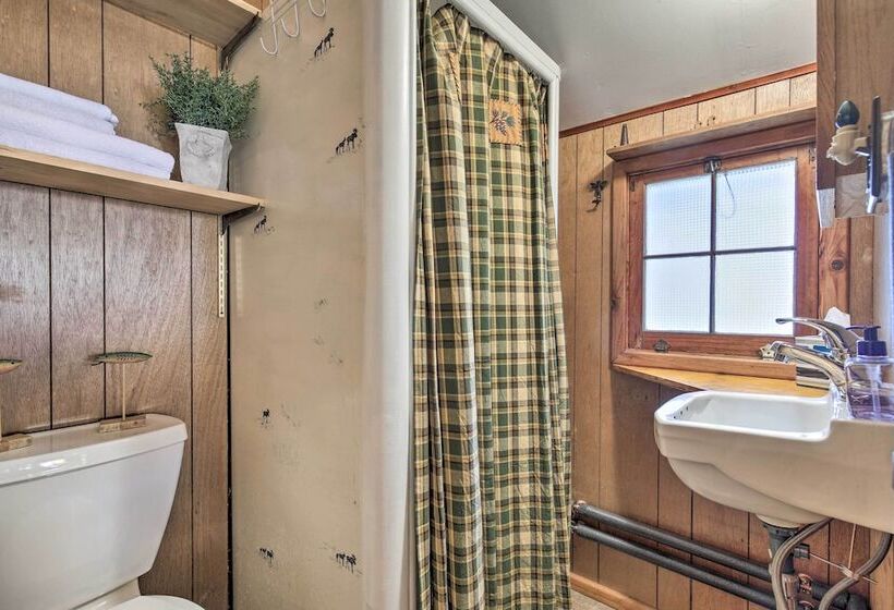 Quaint & Cozy Lake Cabin W/ Dock & Beach Access!