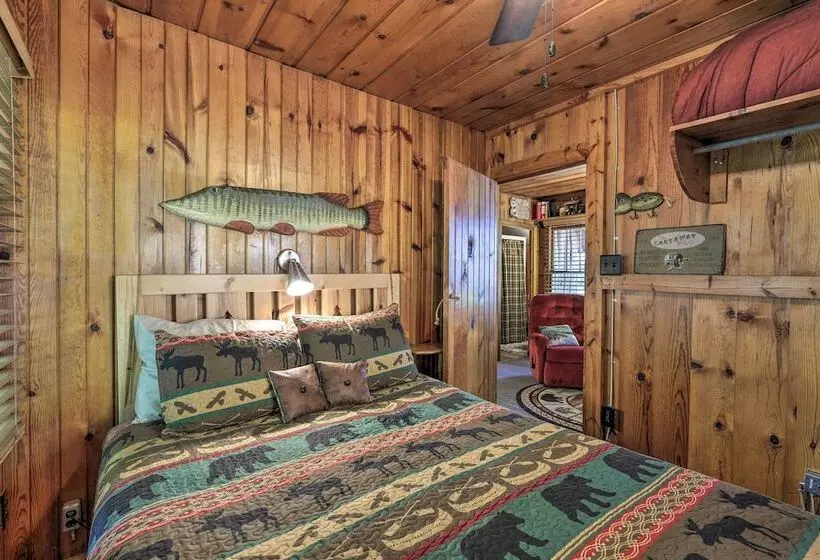 Quaint & Cozy Lake Cabin W/ Dock & Beach Access!