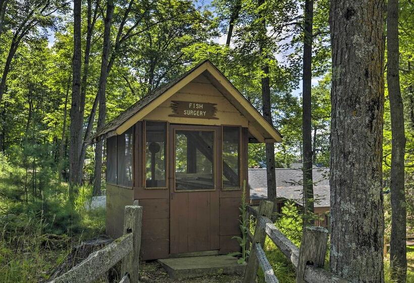 Quaint & Cozy Lake Cabin W/ Dock & Beach Access!