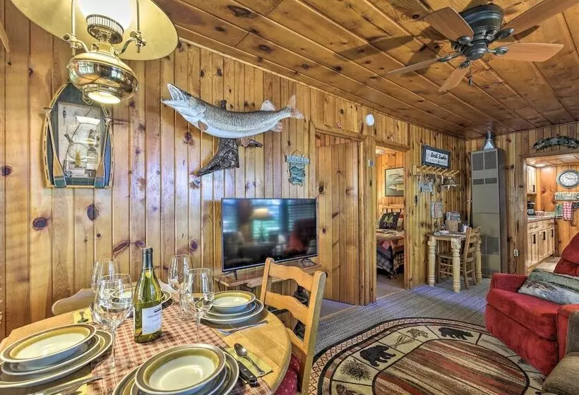 Quaint & Cozy Lake Cabin W/ Dock & Beach Access!