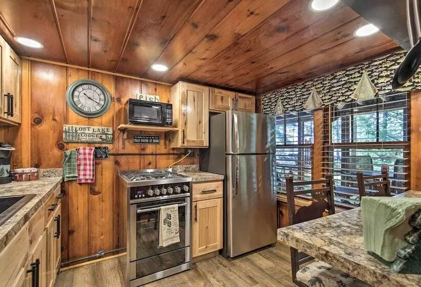 Quaint & Cozy Lake Cabin W/ Dock & Beach Access!