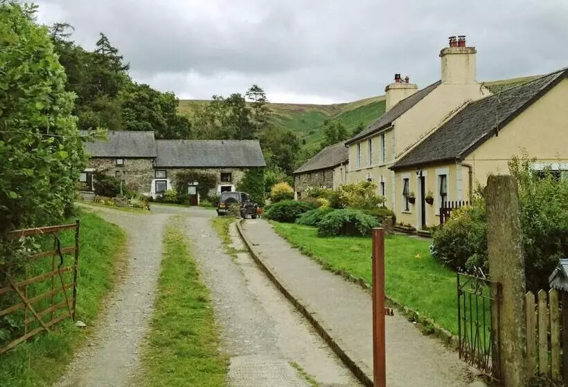 Relaxing Holidays In The Old Water Mill At Cwmiar
