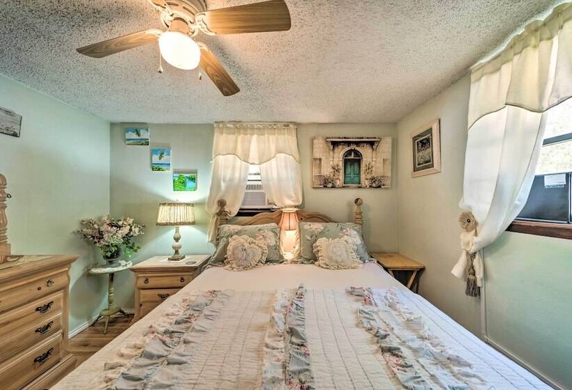 Pet Friendly Ruidoso Cabin W/ Hot Tub & Fire Pit