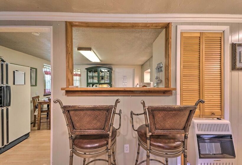 Pet Friendly Ruidoso Cabin W/ Hot Tub & Fire Pit