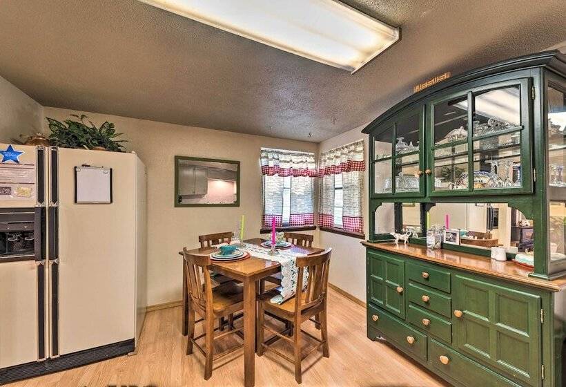 Pet Friendly Ruidoso Cabin W/ Hot Tub & Fire Pit