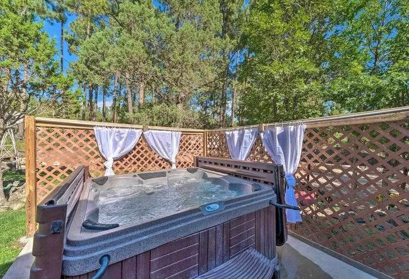 Pet Friendly Ruidoso Cabin W/ Hot Tub & Fire Pit