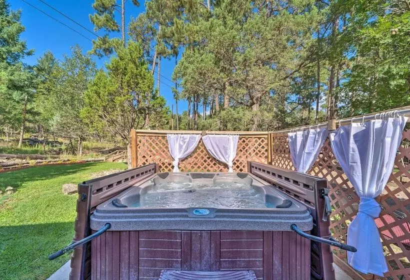 Pet Friendly Ruidoso Cabin W/ Hot Tub & Fire Pit