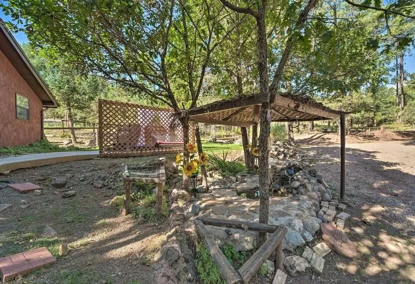 Pet Friendly Ruidoso Cabin W/ Hot Tub & Fire Pit