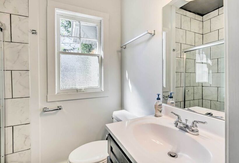 Renovated Birmingham Home ~ 2 Mi To Dtwn!