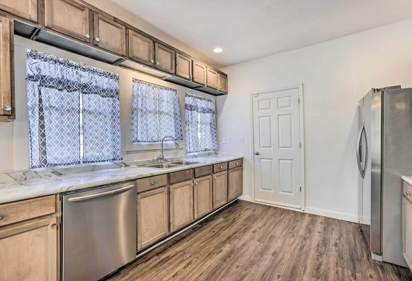 Renovated Birmingham Home ~ 2 Mi To Dtwn!