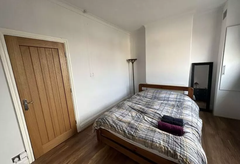 レジデンス 2bed   Garden Pets Freeparking M1connections