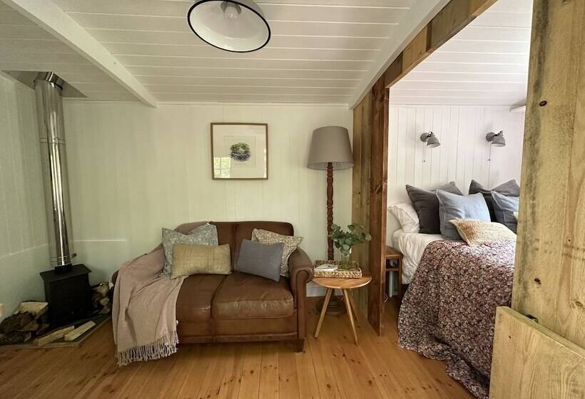 住所  Cornwall Woodland Dog Friendly Shepherd S Hut