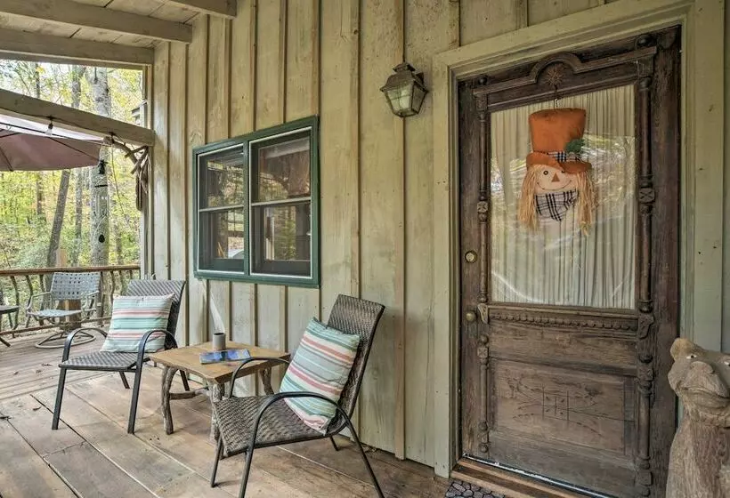 Restful Creekside Retreat By Table Rock State Park