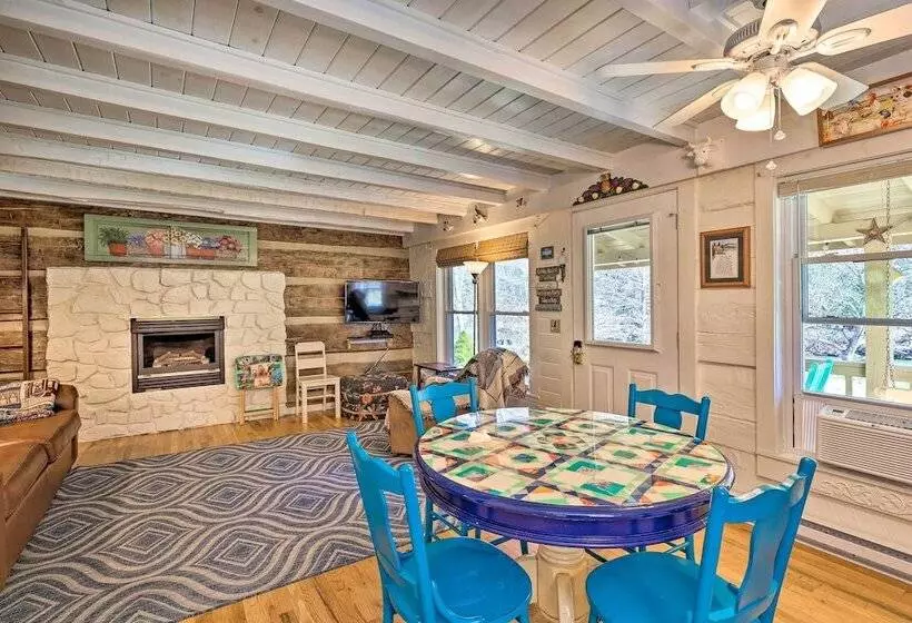 Riverfront Home W/ Fire Pit + Deck In Lansing