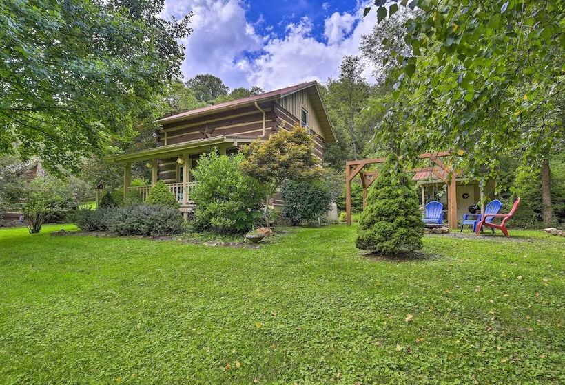 Riverfront Home W/ Fire Pit + Deck In Lansing