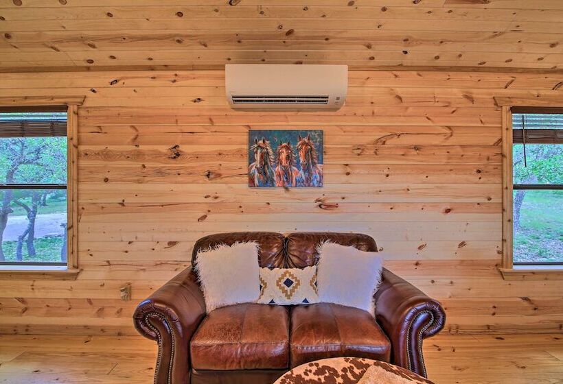 Rustic Chic Country Cabin 10 Mi To Main Street!