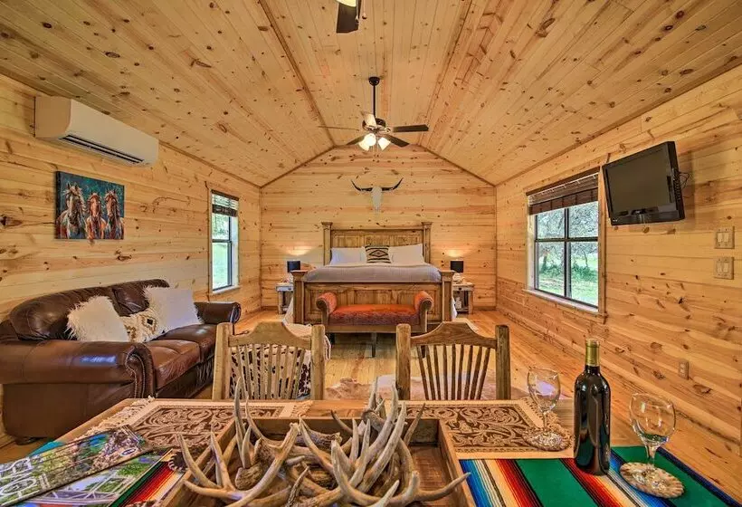 Rustic Chic Country Cabin   10 Mi To Main Street!