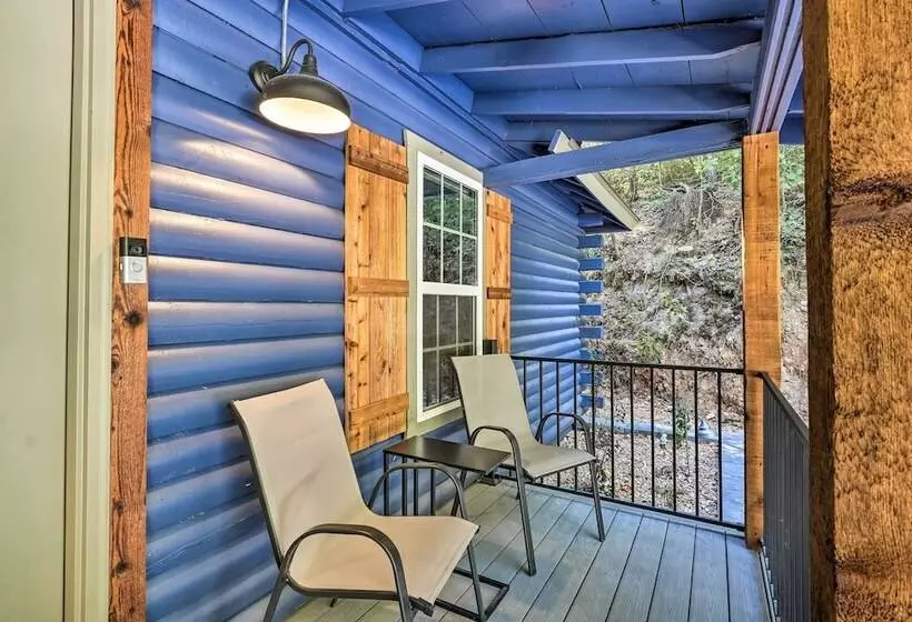 Secluded Table Rock Lake/branson Cabin W/ Hot Tub!