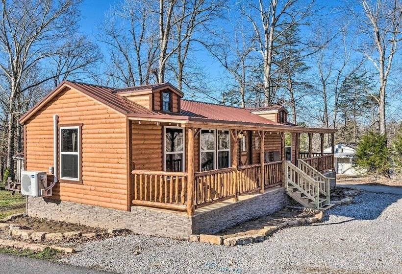 Somerset Cabin, Close To Lake Access!