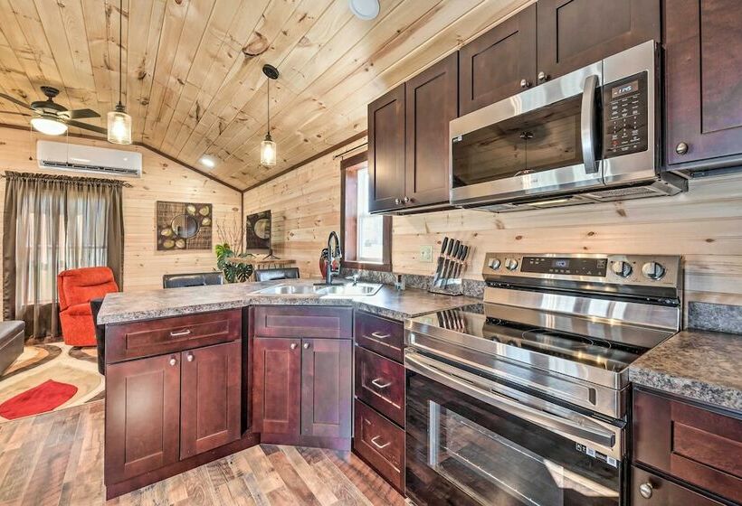 Somerset Cabin, Close To Lake Access!