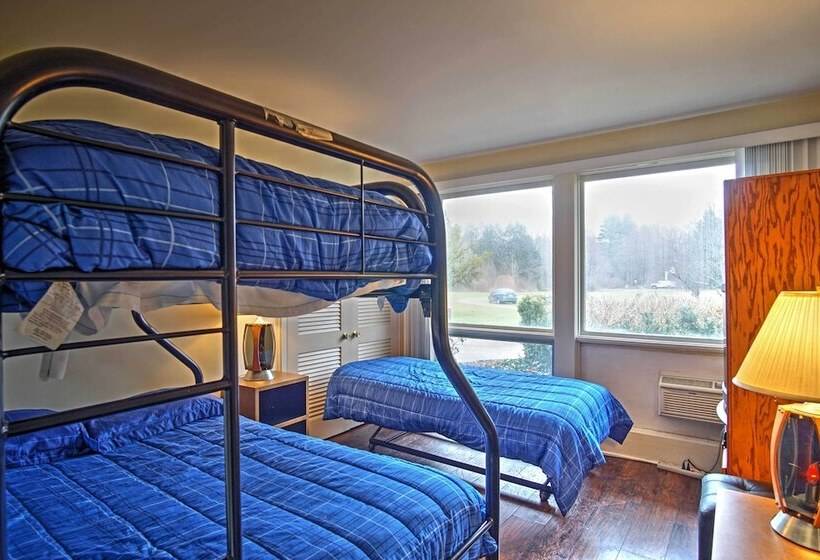 South Haven Home ~ 1 Mi To Lake Michigan!