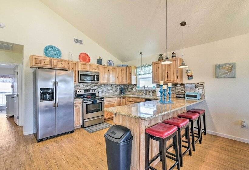 Surfside Beach House W/ Scenic Ocean Views & Deck!