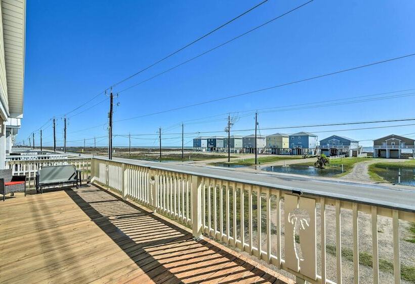 Surfside Beach House W/ Scenic Ocean Views & Deck!