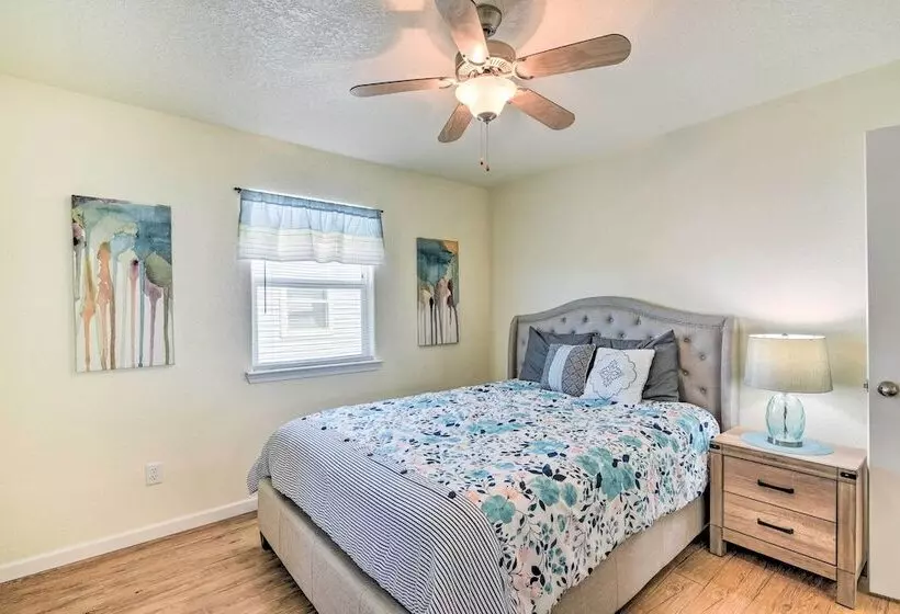 Surfside Beach House W/ Scenic Ocean Views & Deck!