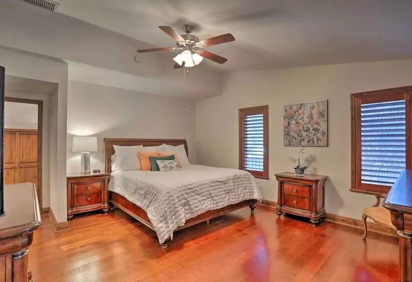 The Peacock Farm Largo Home + Outdoor Oasis!