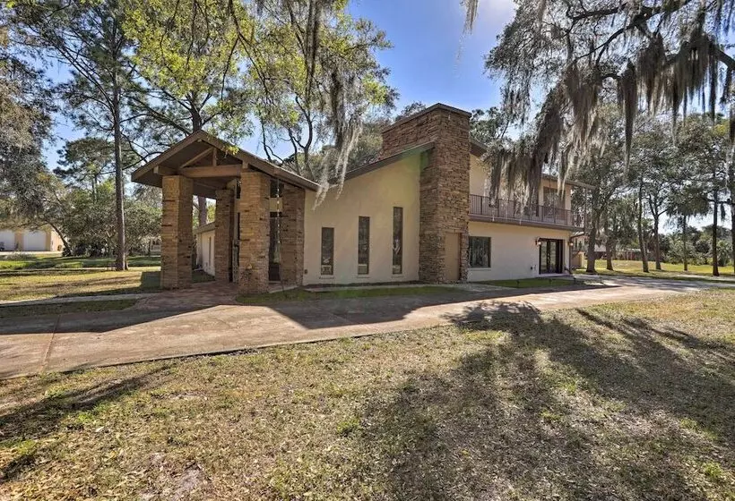 The Peacock Farm Largo Home + Outdoor Oasis!