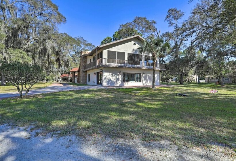 The Peacock Farm Largo Home + Outdoor Oasis!