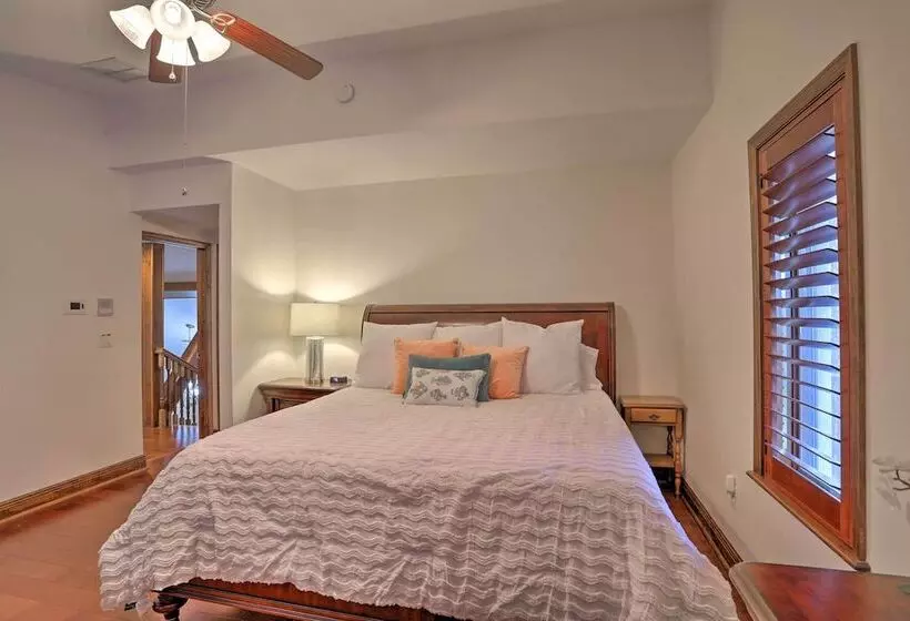 The Peacock Farm Largo Home + Outdoor Oasis!