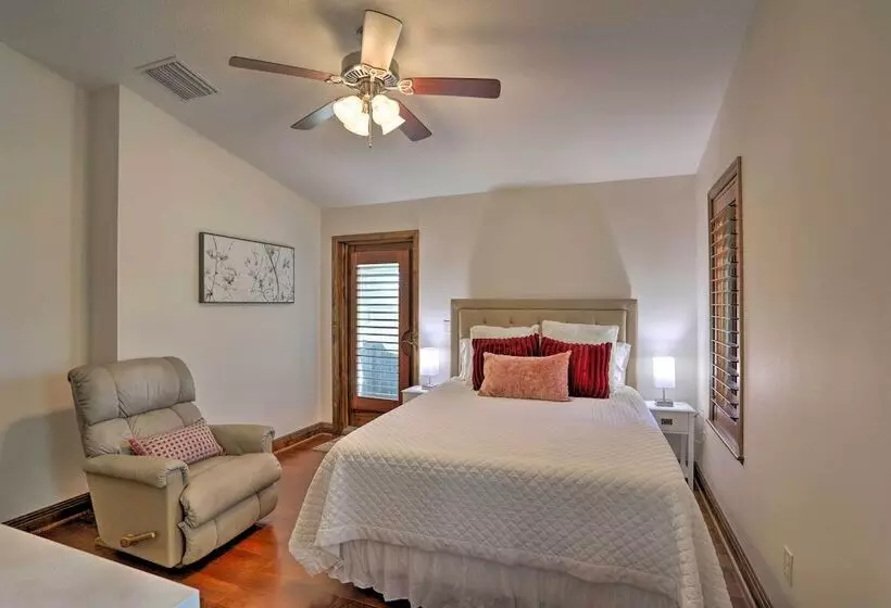 The Peacock Farm Largo Home + Outdoor Oasis!