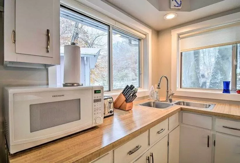 Rapid City Home On Torch Lake W/ 2 Fireplaces!