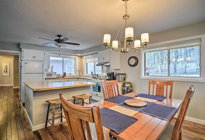 Rapid City Home On Torch Lake W/ 2 Fireplaces!