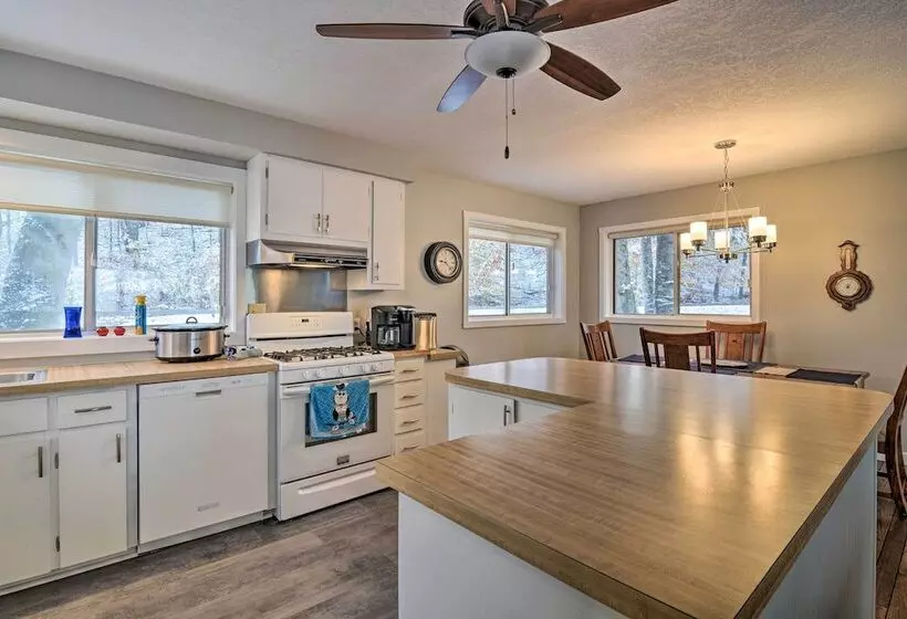 Rapid City Home On Torch Lake W/ 2 Fireplaces!