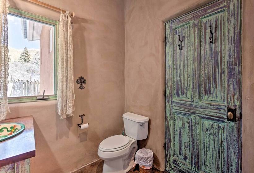 Unique Casita W/ Kiva Fireplace: 11 Mi To Taos Ski